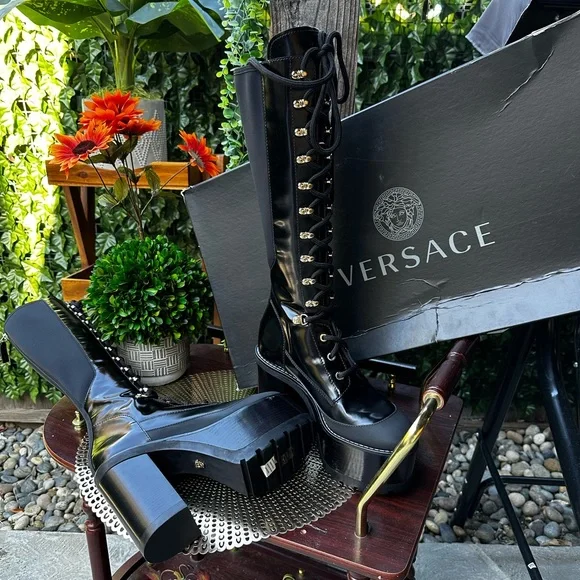 Stunning Versace Medusa Boots 💕 - Picture 8 of 16